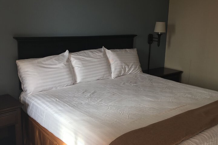 Room 5 of 14