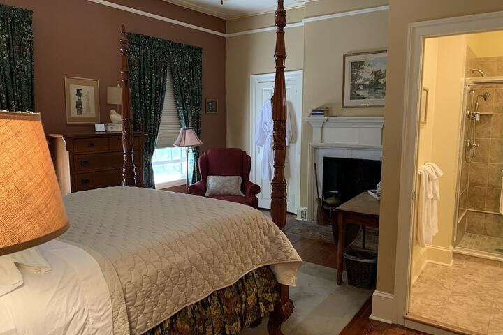 The Lily Inn