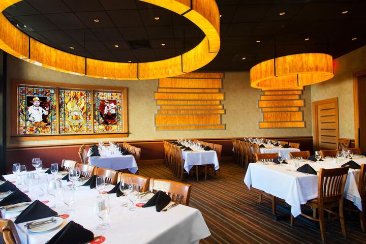 Dining 76 of 91