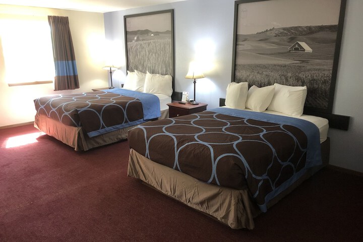 Room 6 of 19