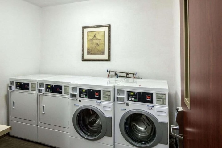 Laundry 29 of 31