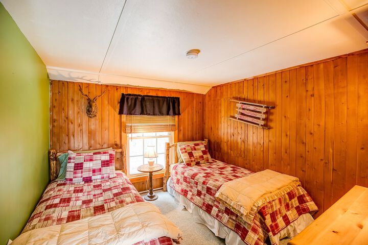 Room 35 of 54