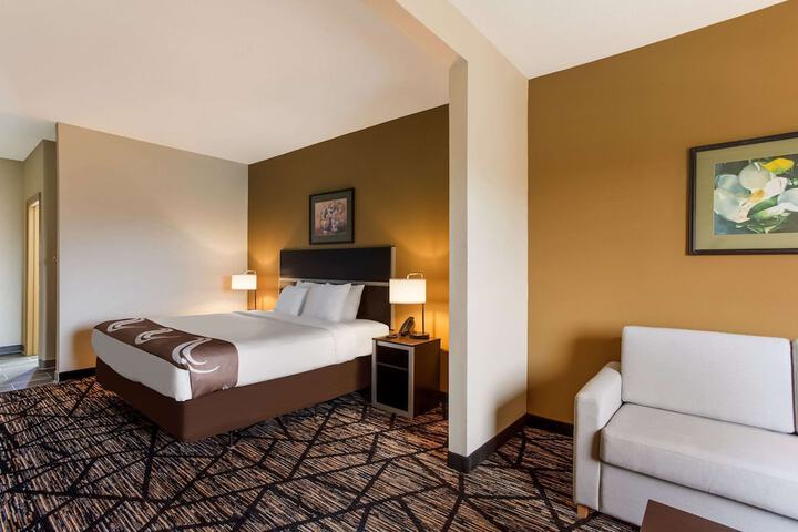 Quality Inn & Suites Pearl - Jackson