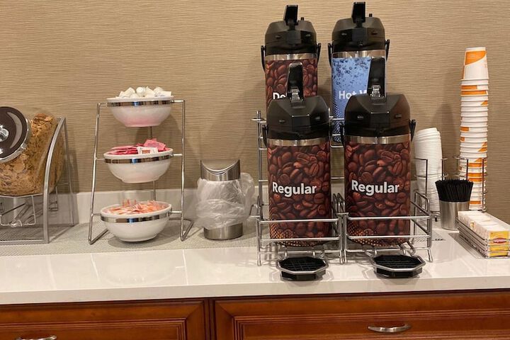 Breakfast/Coffee Service 21 of 25