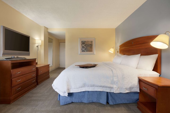 Room 16 of 30