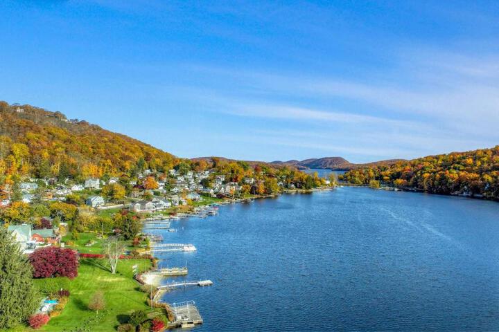 Candlewood Lake House