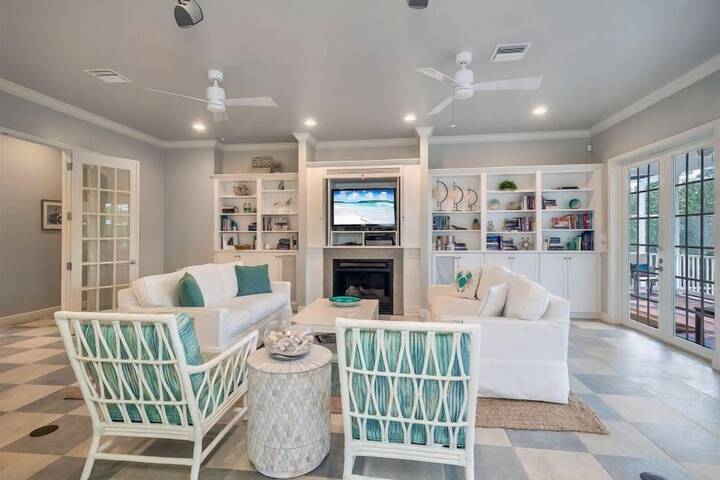 The Palm and Shell Captiva Island Private Luxury Home With Pool hot tub and Beach Access