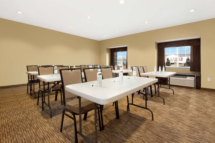 Microtel Inn & Suites by Wyndham Shelbyville