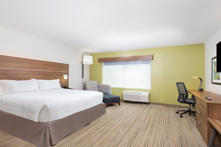 Room 17 of 60