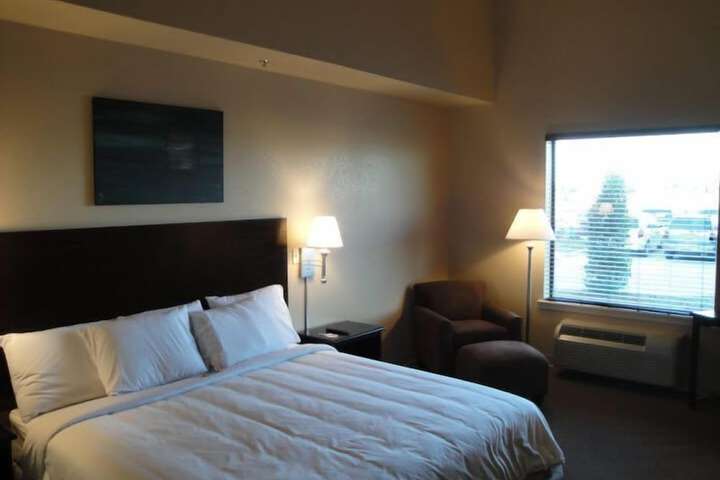 Ambassador Inn & Suites