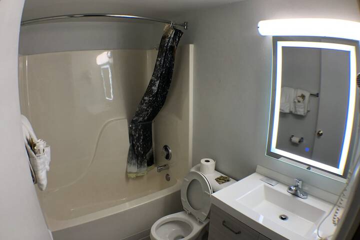Room 83 of 154