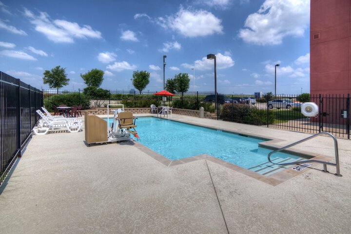 Pool 7 of 32