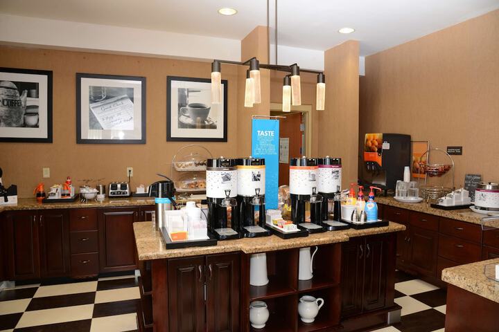 Breakfast/Coffee Service 31 of 35