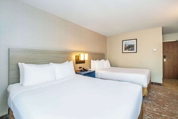 Room 45 of 70