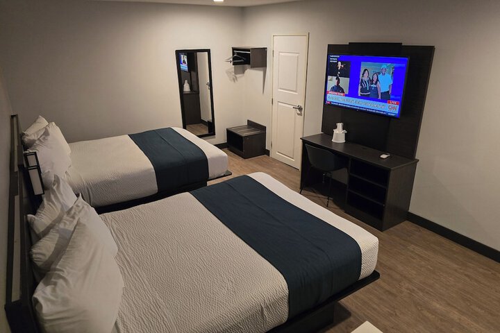 Room 17 of 18