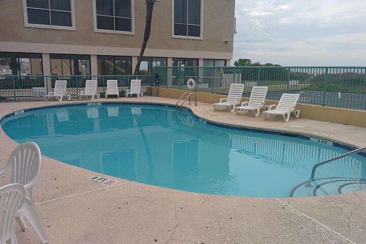 Pool 9 of 28
