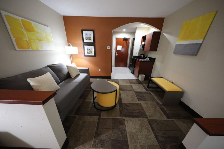 Comfort Inn & Suites Hutchinson