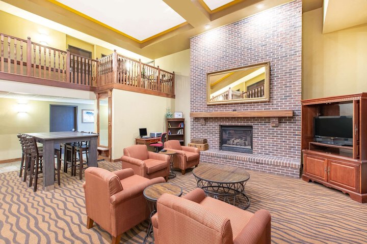 Hotel Interior 8 of 27