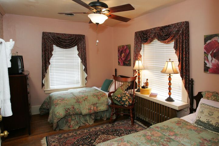Room 34 of 89