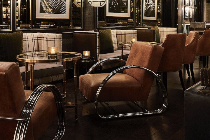 Lounge 65 of 76