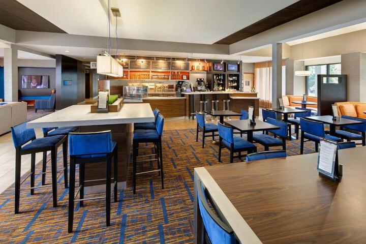 Courtyard by Marriott Atlanta Windy Hill / Ballpark