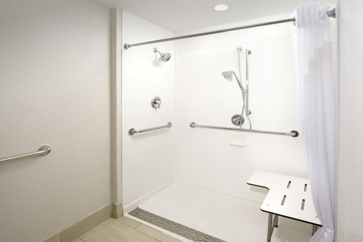 Room 15 of 21