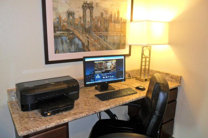 Business Center 59 of 59