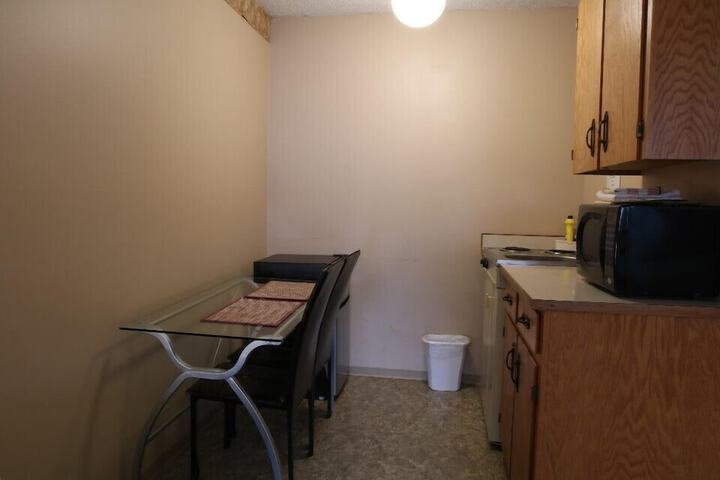Room 6 of 35