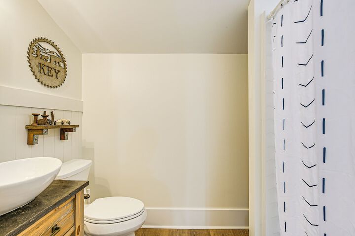 Family-friendly Barndominium Near Greenville!