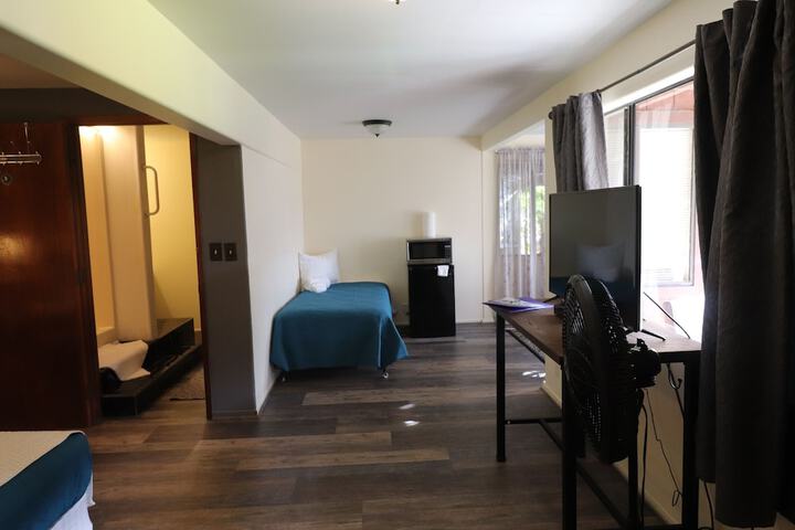Room 17 of 35