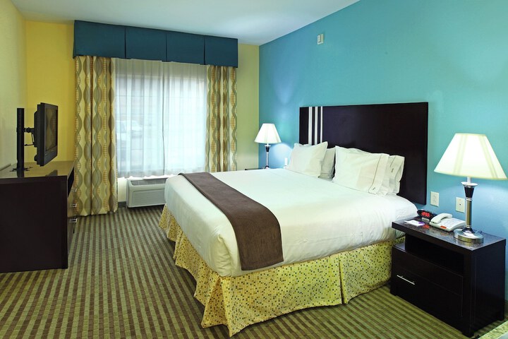 Holiday Inn Express & Suites Carthage by IHG