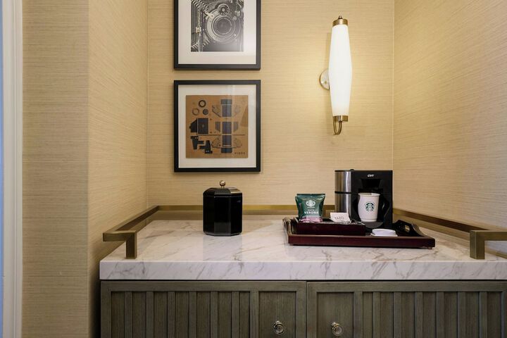 The Henry Hotel Autograph Collection
