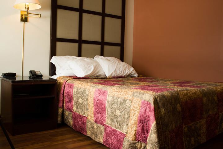 Room 28 of 39