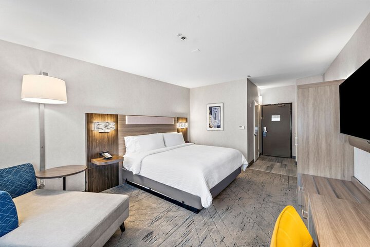 Room 22 of 42