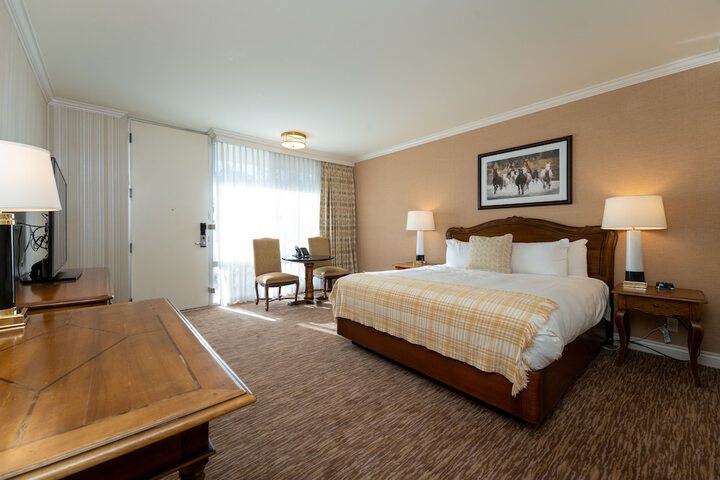 Room 33 of 63