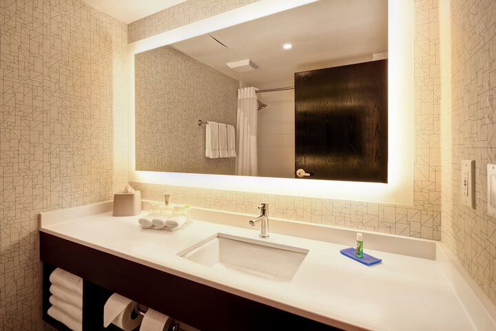 Holiday Inn Express & Suites Allentown-Dorney Park Area by IHG