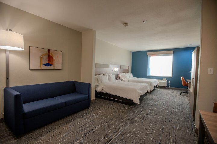 Room 43 of 87