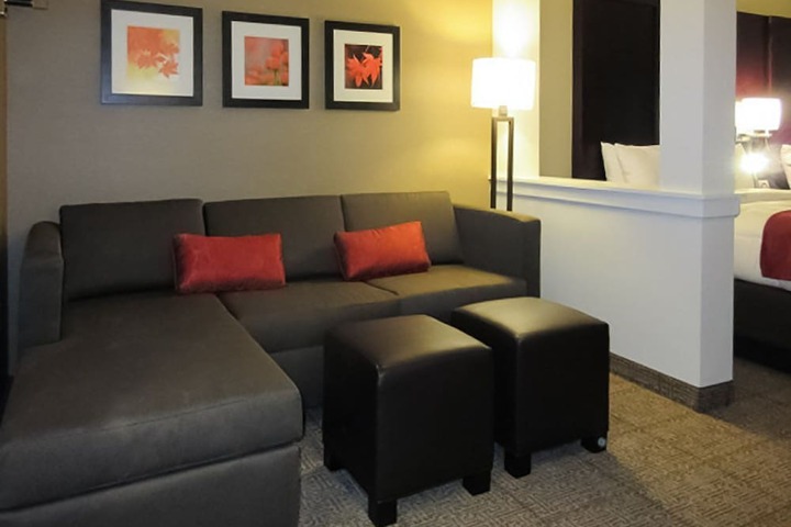 Comfort Suites Youngstown North