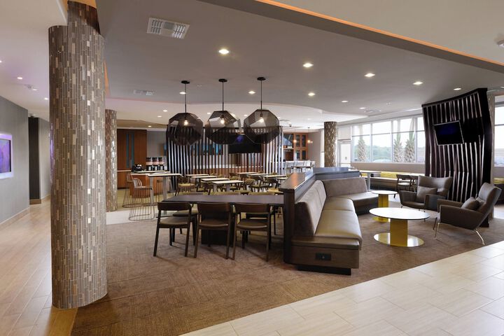 Hotel Interior 9 of 23