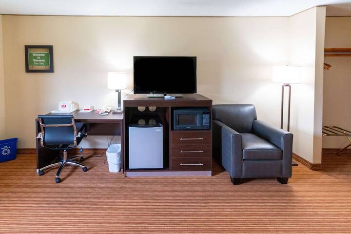 Room 6 of 34