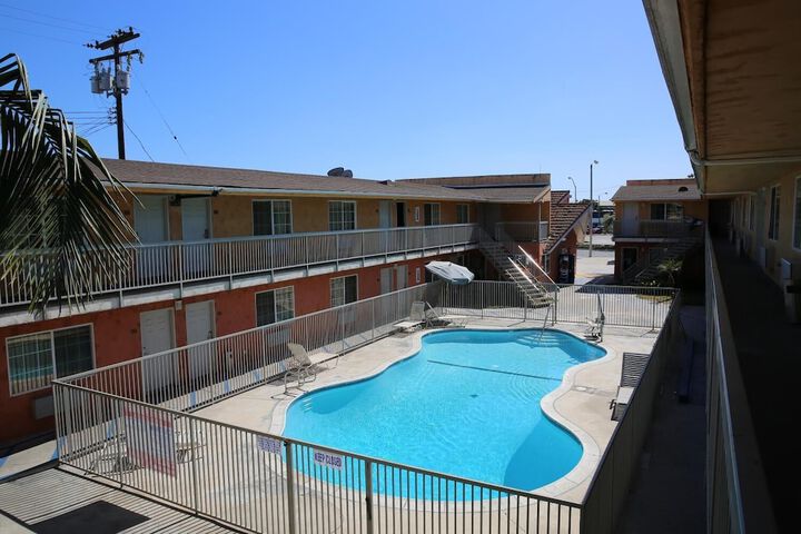Pool 6 of 34