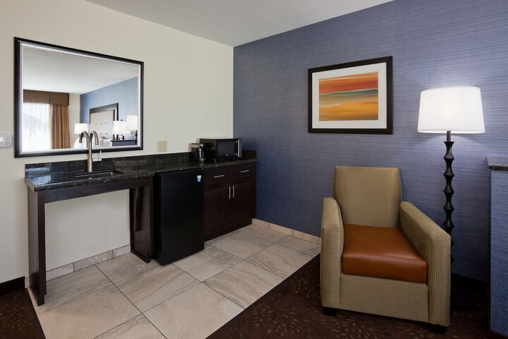 Room 21 of 46