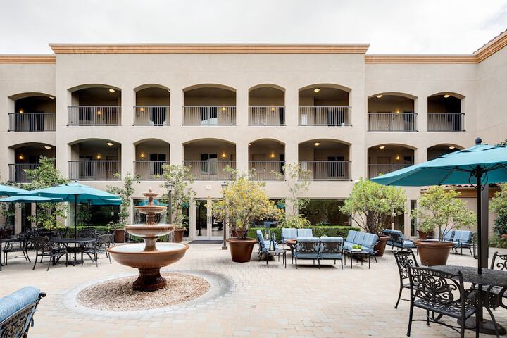 Ayres Hotel & Spa Mission Viejo – Lake Forest