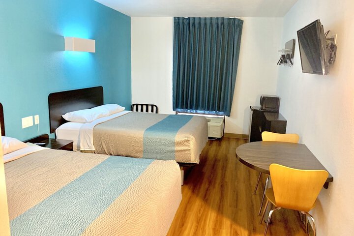 Room 34 of 48