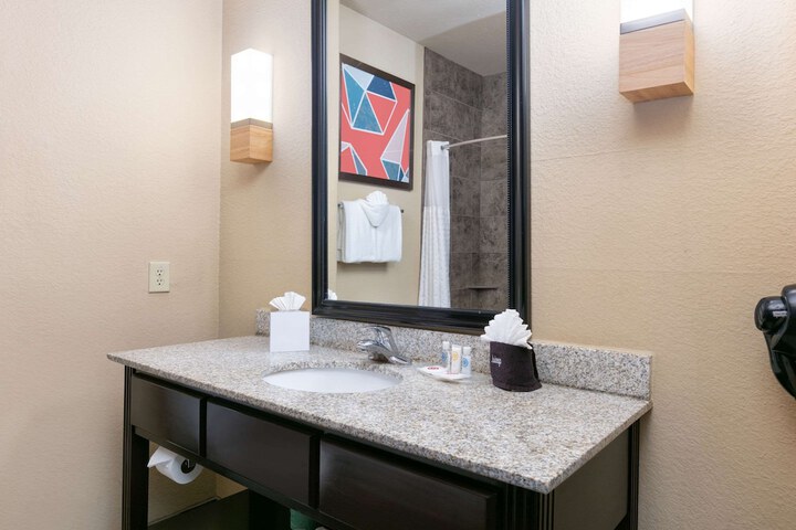 Room 11 of 29