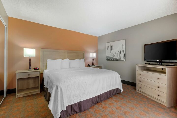Room 20 of 38