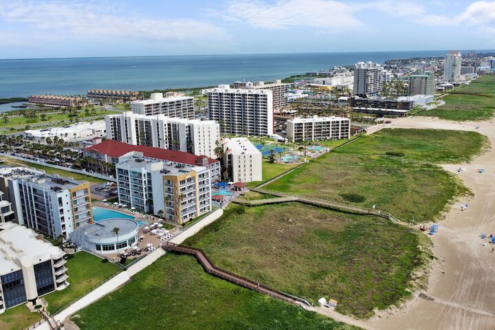 Peninsula Island Resort & Spa - Beach Front Property at South Padre Island