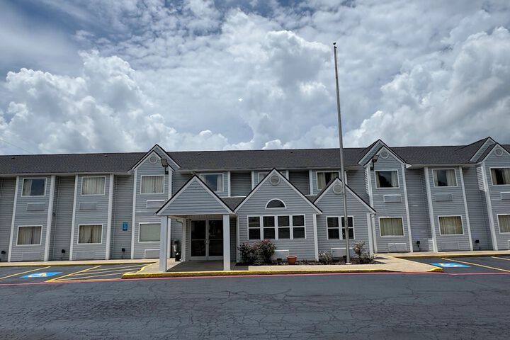 Americas Best Value Inn & Suites Ada