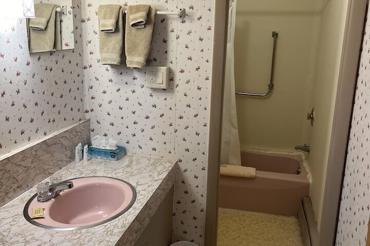 Room 17 of 29