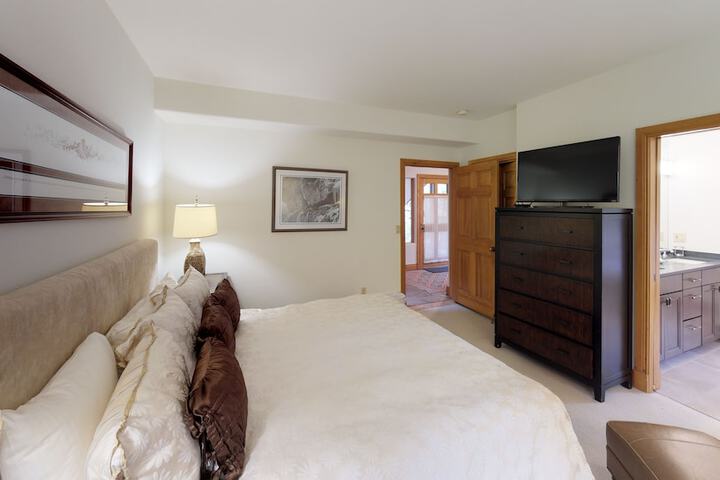 Room 108 of 361